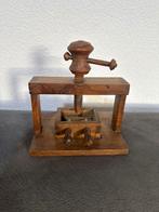 Antieke Houten Schroefpers Miniatuur, Antiek en Kunst, Ophalen