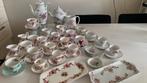 Thee/koffie servies delen met rozen/bloemenmotief Bridgerton, Antiek en Kunst, Ophalen
