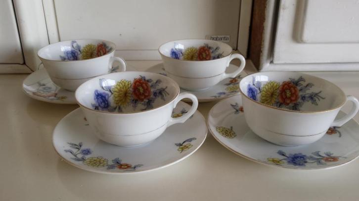 Wille & Co Amsterdam - kop en schotels met bloemen Epiag, Antiek en Kunst, Antiek | Servies los, Ophalen of Verzenden