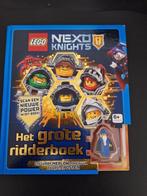 Lego Nexo Knight boek incl exclusief figuur grote ridderboek, Ophalen of Verzenden, Zo goed als nieuw