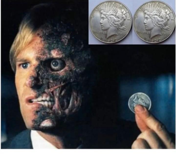 Two Face munt Batman, Verzamelen, Film en Tv, Nieuw, Film, Beeldje, Replica of Model, Ophalen of Verzenden