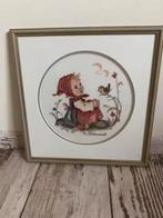 Borduurwerk meisje met vogel. M.j. Hummel., Ophalen of Verzenden, Zo goed als nieuw, Overige typen