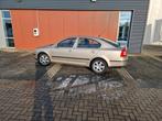 Skoda Octavia 1.6 75KW 2005 Beige, Auto's, Skoda, Voorwielaandrijving, 65 €/maand, 4 cilinders, Beige