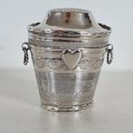 Zilveren mandvormig lodereindoosje gravering cartouche 1838, Ophalen of Verzenden, Zilver