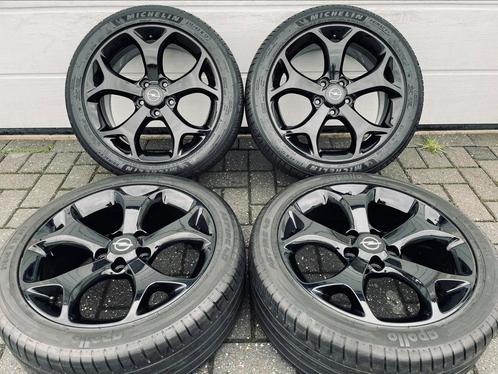 17 Inch Zwarte Originele Opel OPC Velgen 215/45/17 5x110 !!!, Auto-onderdelen, Banden en Velgen, Banden en Velgen, Zomerbanden