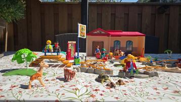 Playmobil (kinder)boerderij en paardenstal met toebehoren beschikbaar voor biedingen