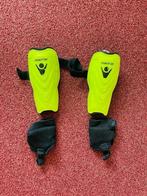 Macron voetbal kinder scheenbeschermers (130-150cm), Ophalen