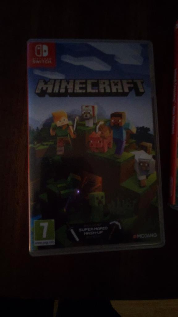 Minecraft - Nintendo Switch, Spelcomputers en Games, Games | Nintendo Switch, Zo goed als nieuw, Strategie en Constructie, 3 spelers of meer