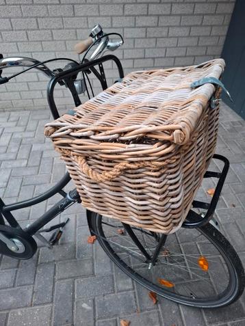 Fietsmand beschikbaar voor biedingen