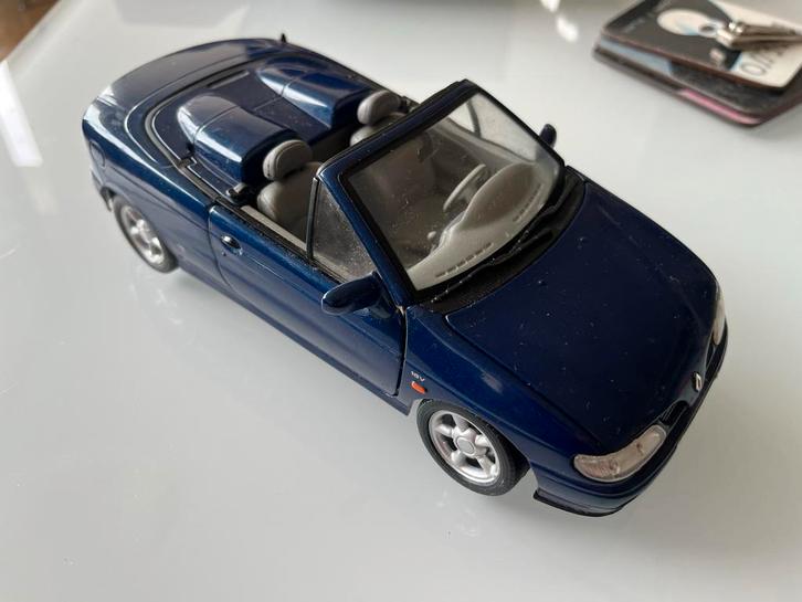 Anson Renault Megane Cabriolet 1:18, Hobby en Vrije tijd, Modelauto's | 1:18, Gebruikt, Auto, Anson, Ophalen of Verzenden