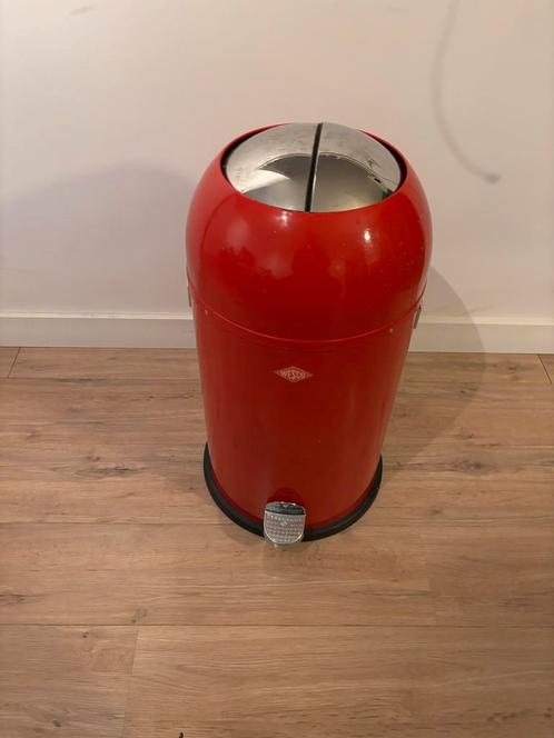 Rode Wesco Prullenbak met Pedaal, Huis en Inrichting, Woonaccessoires | Prullenbakken, Gebruikt, Metaal, 50 tot 75 cm, 20 tot 30 liter