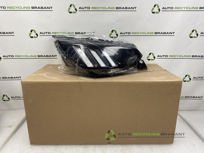 Koplamp rechts van een Peugeot 208, Auto-onderdelen, Verlichting, Gebruikt, 3 maanden garantie, Ophalen of Verzenden