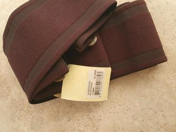 Nieuwe bruine dekensingel beschikbaar voor biedingen