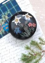 Oud houten doosje “Alpenbloemen”, Ophalen of Verzenden