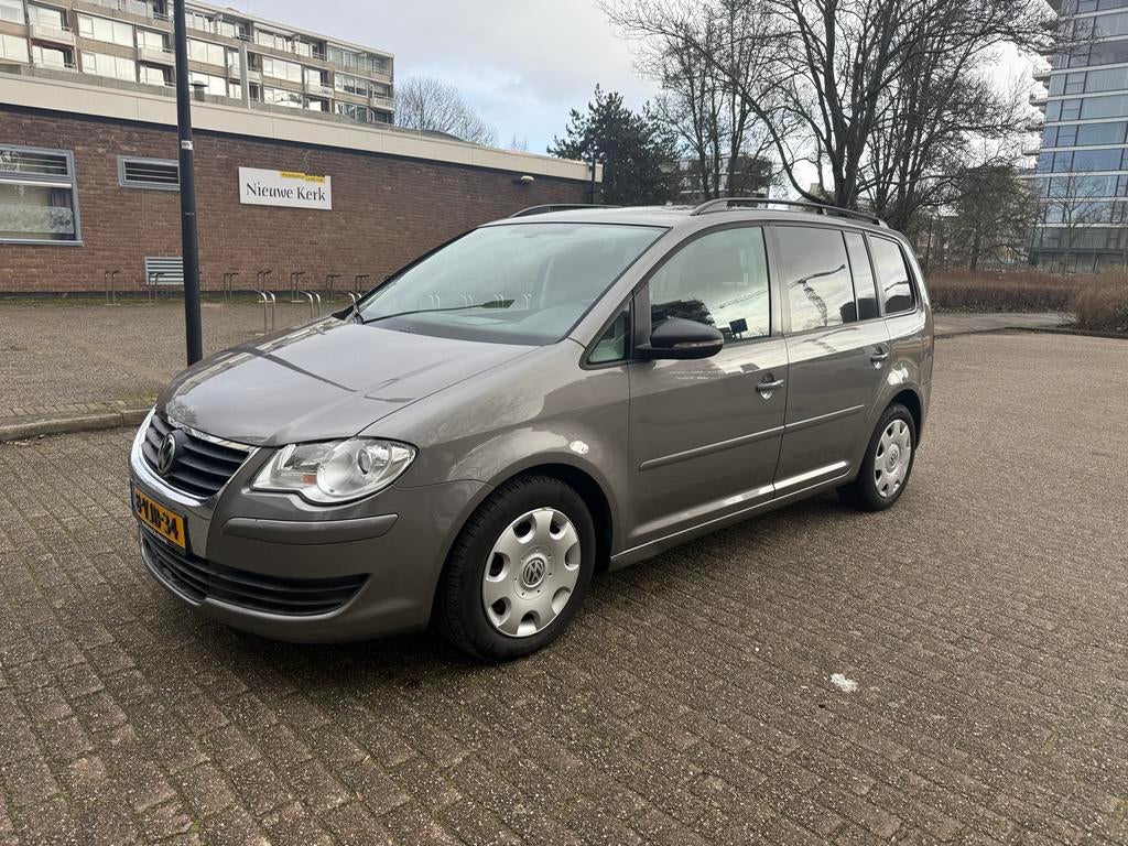 Volkswagen Touran 1.9 TDI VAN 77KW 2010, Auto's, Voorwielaandrijving, Euro 5, Zwart, 4 cilinders