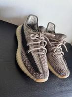Yeezy Boost 350 Zyon maat 39 1/3, Ophalen, Gedragen, Grijs, Sneakers of Gympen