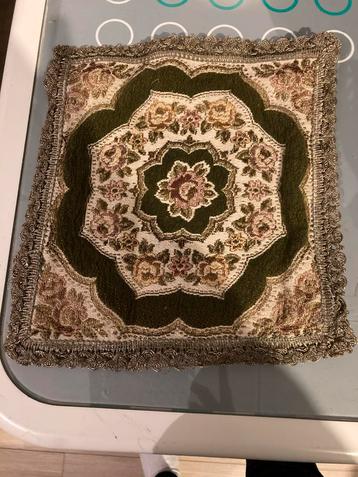 Vintage Tapijtje/Kleedje Groen/Beige goud, sierlijke rand beschikbaar voor biedingen