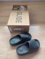 Yeezy slide Granite Adidas NIEUW!, Kinderen en Baby's, Ophalen of Verzenden, Nieuw