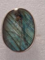 Zilveren ring met Labradoriet steen, 18 tot 19, Verzenden, Nieuw, Dame