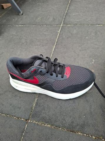 Orginele Nike Air mt 45 zgan  beschikbaar voor biedingen