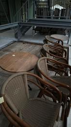 9 terrasstoelen en 2 terrastafels, Ophalen, Zo goed als nieuw