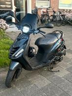Piaggio zip 50cc 4t + ducati CDI, Fietsen en Brommers, Scooters | Piaggio, Ophalen, Zip, Zo goed als nieuw, Benzine