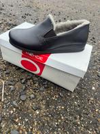 Nieuw heren pantoffels maat 39, Bruin, Nieuw, Ophalen of Verzenden, Pantoffels of Sloffen