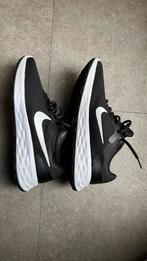 Nike Revolution 6 Zwart/Wit Maat 43, Ophalen of Verzenden, Zo goed als nieuw, Zwart, Sportschoenen