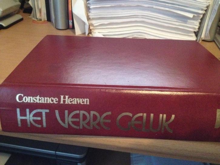 Constance Heaven : het verre geluk ( Koeragin / Astrows ), Boeken, Historische romans, Zo goed als nieuw, Ophalen