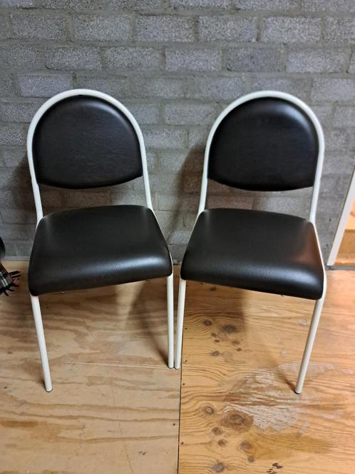 2 leuke retro stoeltjes., Huis en Inrichting, Stoelen, Zo goed als nieuw, Twee, Zwart, Ophalen
