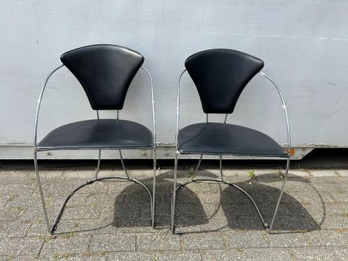 twee arrben italy design 1980 dining chair eettafel stoelen, Huis en Inrichting, Stoelen, Gebruikt, Twee, Leer, Metaal, Zwart