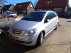 Mercedes-Benz B-Klasse 1.7 B170 5DRS 2006 Grijs | Trekhaak, Auto's, Mercedes-Benz, Voorwielaandrijving, 4 cilinders, Leder en Stof