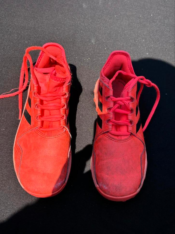 Adidas roze hockey/cricket schoenmaat 36, Sport en Fitness, Hockey, Zo goed als nieuw, Schoenen, Ophalen of Verzenden
