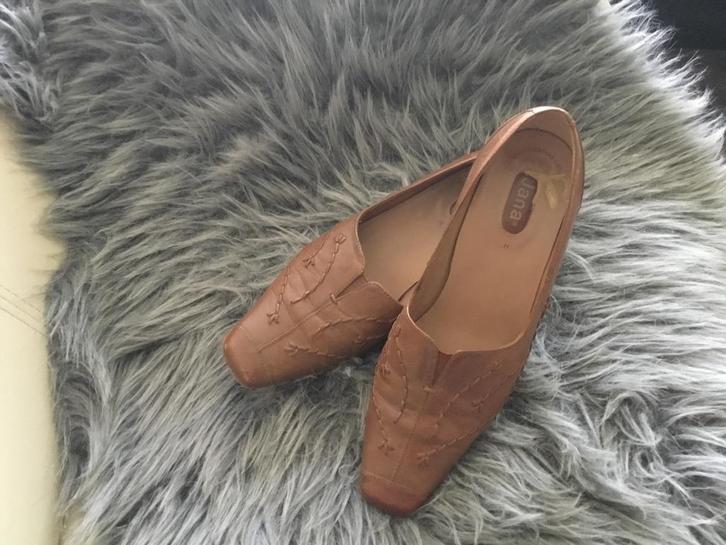 Bruine instappers 38H Jana( zie omschrijving), Kleding | Dames, Schoenen, Zo goed als nieuw, Instappers, Bruin, Ophalen