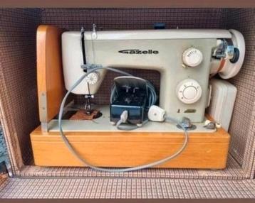 Prachtige complete werkende Gazelle Naaimachine met koffer ! beschikbaar voor biedingen
