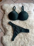 Mooie groene Hunkemöller setje push up Bh 85D en string S, Hunkemöller, Ophalen of Verzenden, Groen, Setje