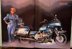 Poster Honda Goldwing GL 1100 met Tatiana Simic, Verzenden, Zo goed als nieuw, Motoren
