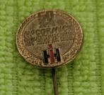 50 jaar McCormick kwaliteitsmachines speld, Verzamelen, Speldjes, Pins en Buttons, Verzenden, Gebruikt