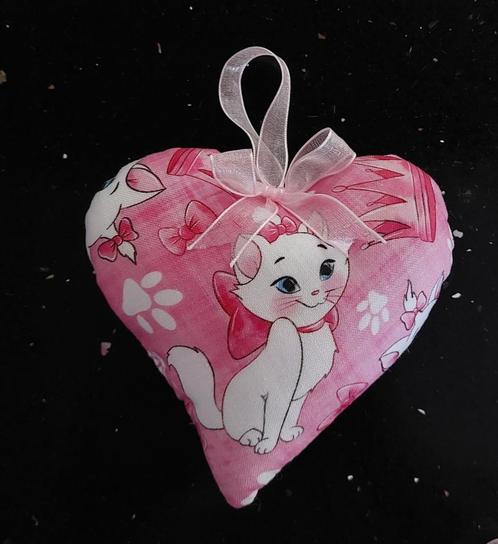 nieuw- kasthanger/ hartje Marie D ( serie van 5), Kinderen en Baby's, Kinderkamer | Inrichting en Decoratie, Nieuw, Wanddecoratie