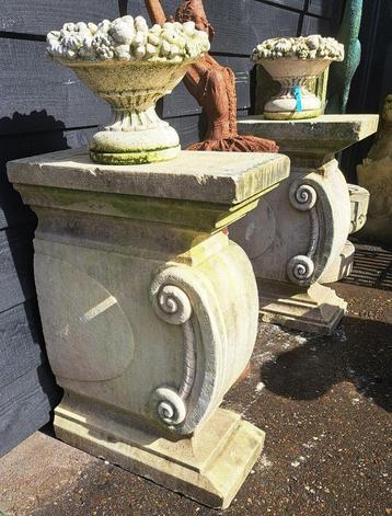 Antieke Franse tuin ornamenten 70 cm hoog 50 cm diep top set beschikbaar voor biedingen