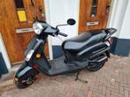 Sym Fiddle2 matblack/black 1399 snor, 1549 bromscooter, Fietsen en Brommers, Scooters | Overige merken, Ophalen, Gebruikt, Maximaal 45 km/u