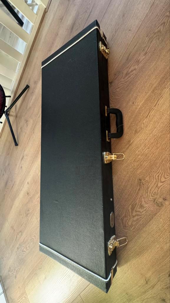 Boston Hard Case Elektrische Gitaar – Zo goed als nieuw, Muziek en Instrumenten, Behuizingen en Koffers, Zo goed als nieuw, Elektrische gitaar