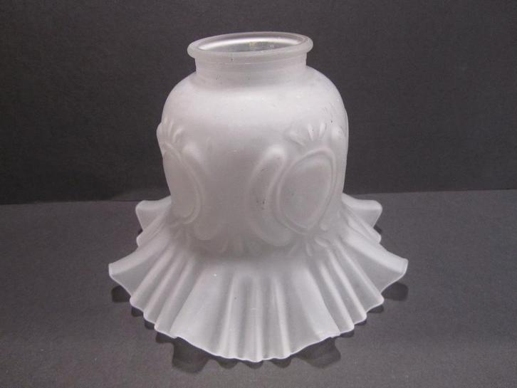 Lampenkapje glas gegolfd, Huis en Inrichting, Lampen | Lampenkappen, Zo goed als nieuw, Minder dan 25 cm, Overige vormen, Ophalen of Verzenden