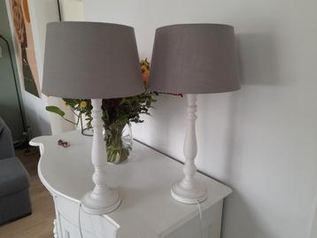 Leuke schemerlampjes beschikbaar voor biedingen