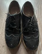 Mooie zwarte broques gaatjesschoenen schoenen Sacha maat 38, Zwart, Ophalen of Verzenden, Zo goed als nieuw, Sacha