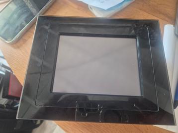 Siemens 5WG1 2AB13 knx touchescreen. beschikbaar voor biedingen