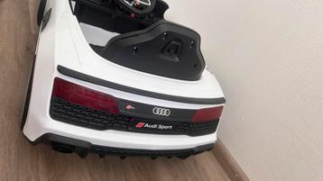 Car on battery Audi R8 Lift A300 white 9042 beschikbaar voor biedingen