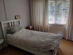 Bed wit, 90x200cm (HEMNES Ikea) + Lattenbodem (LEIRSUND), Ophalen, Massief hout van verantwoord bosbout, 90 cm, Eenpersoons