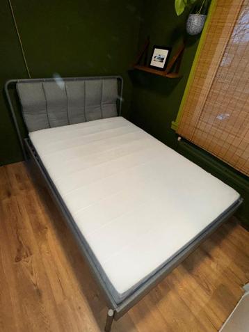 Gestoffeerd bed en matras 140x200 cm - afbeelding 4