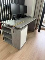 Modern Bureau met Opbergruimte, Ophalen, Zo goed als nieuw, Bureau